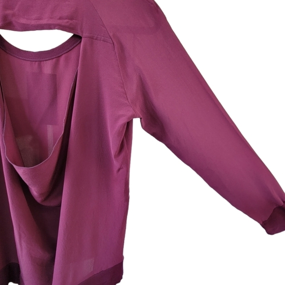 NWOT CHASER Woman's Draped Open Back Raglan Blouse Sz M Cabernet - Picture 5 of 12